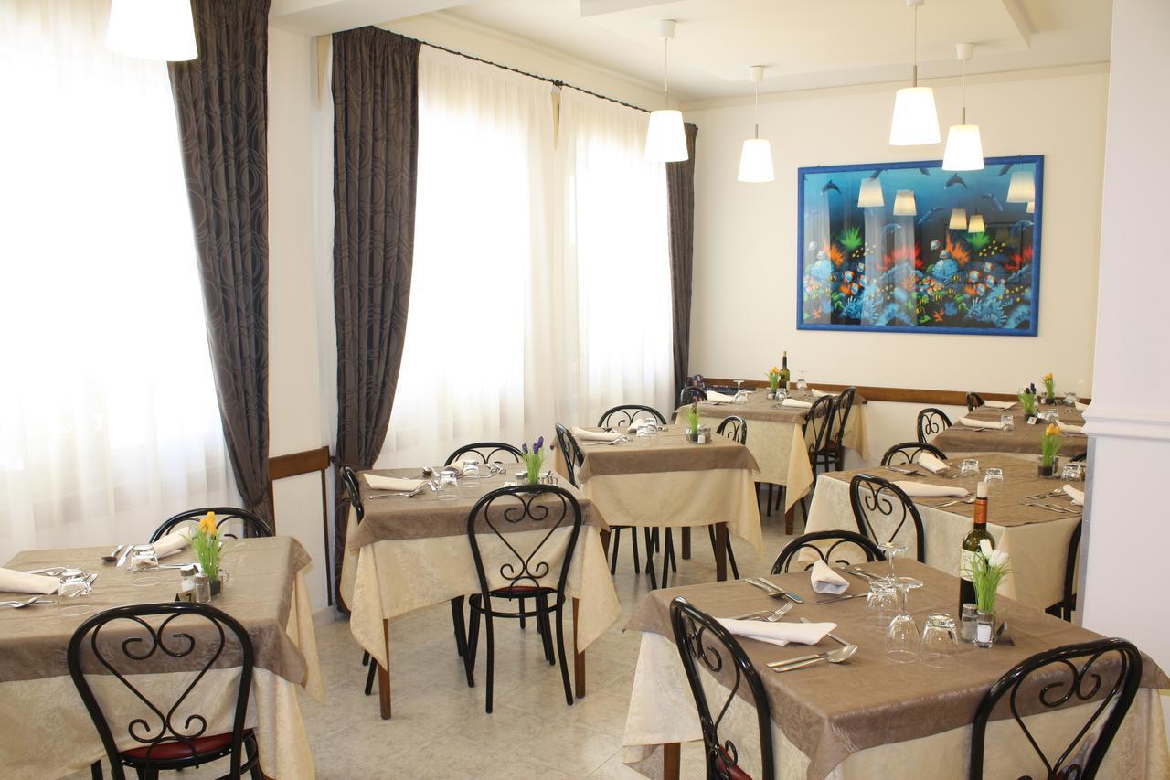 Hotel Helga Caorle Ngoại thất bức ảnh